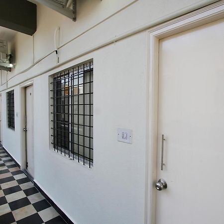 Oyo 9060 Sri Sai Guest Inn Bangalore Exterior foto